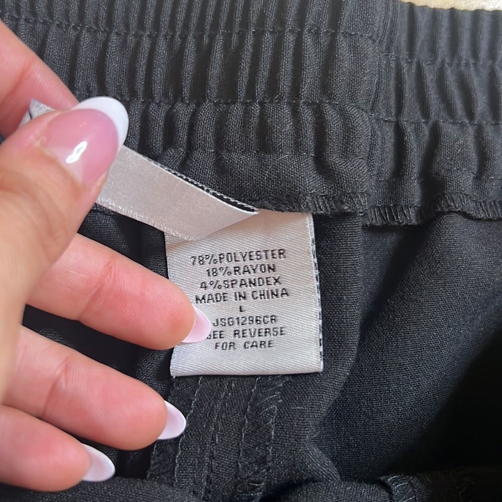 💕Women’s Pants💕  - Picture 3 of 9
